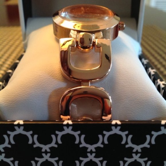 Women's Rose Gold-Tone Bracelet Watch - Picture 4 of 4